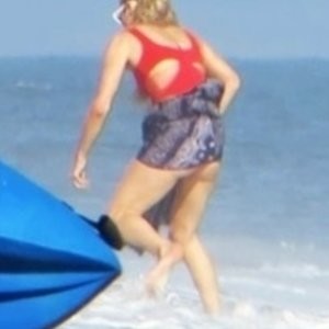 Naked Celebrity Pic Paris Hilton 027 pic