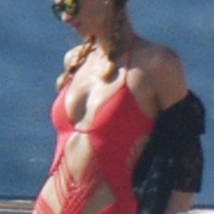 Nude Celeb Pic Paris Hilton 004 pic