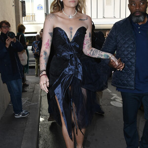 Famous Nude Paris Jackson 077 pic