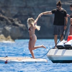 Nude Celebrity Picture Perrie Edwards 096 pic