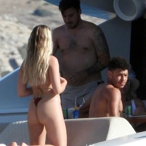 celeb nude Perrie Edwards 124 pic