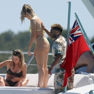 Free Nude Celeb Perrie Edwards 071 pic