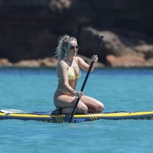 Celeb Nude Perrie Edwards 117 pic