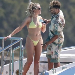 Celeb Nude Perrie Edwards 131 pic