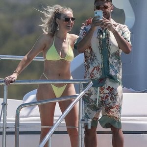 Celebrity Nude Pic Perrie Edwards 136 pic
