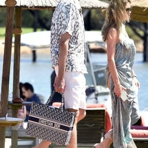 Peter Crouch & Abbey Clancy Are Seen Relaxing on Holiday in Sardinia (18 Photos) - Leaked Nudes
