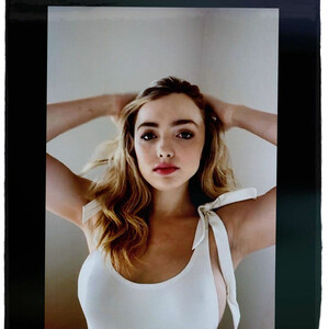 Nude Celeb Peyton List 054 pic