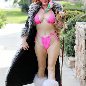 Phoebe Price Shows Off Her Curves in a Pink Bikini (42 Photos) – Leaked Nudes