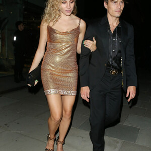 Free nude Celebrity Pixie Lott 120 pic