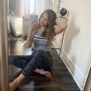 Celeb Nude Pokimane 016 pic