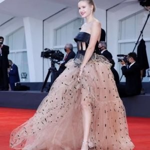 Polina Pushkareva Shows Off Her Underboob on the Red Carpet (31 Photos) - Leaked Nudes