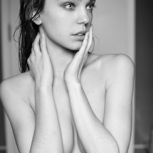 Celebrity Nude Pic Priscilla Mezzadri 076 pic