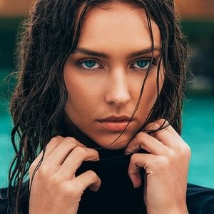Celebrity Naked Rachel Cook 002 pic