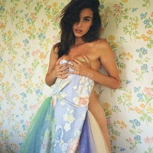 Famous Nude Rainey Qualley 001 pic