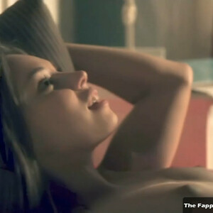 Nude Celeb Rebecca Blumhagen 029 pic