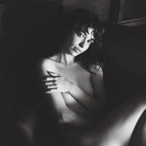 Hot Naked Celeb Rebecca Danon 007 pic