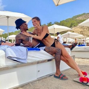 Rebecca Gormley & Biggs Chris Are Pictured Packing on the PDA on the Beach in Spain (62 Photos) - Leaked Nudes