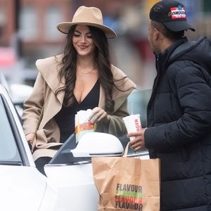 Rebecca Gormley & Biggs Chris Enjoy a Takeaway Burger King in Newcastle (29 Photos) – Leaked Nudes