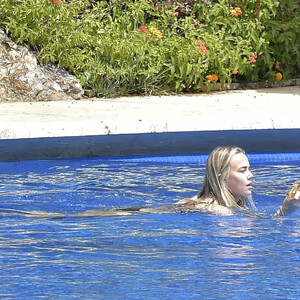  Rebecca Rittenhouse 008 pic