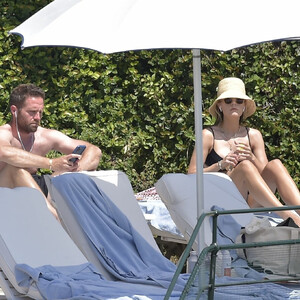 Celebrity Nude Pic Rebecca Rittenhouse 034 pic