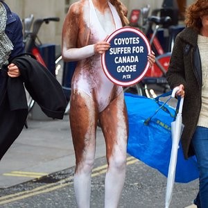 Naked Celebrity Pic Rhian Sugden 001 pic