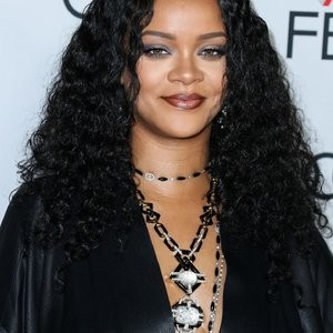 Naked celebrity picture Rihanna 010 pic
