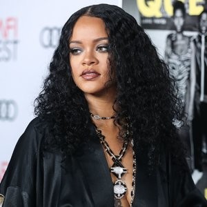 Naked Celebrity Rihanna 076 pic