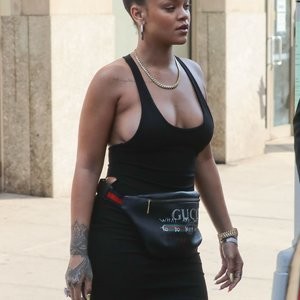 Rihanna Braless (31 Photos) – Leaked Nudes