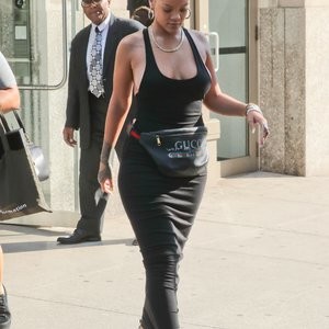 Naked Celebrity Pic Rihanna 015 pic