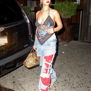Real Celebrity Nude Rihanna 020 pic
