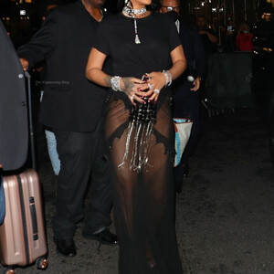 Naked Celebrity Pic Rihanna 022 pic
