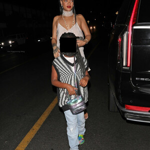 Celeb Nude Rihanna 020 pic
