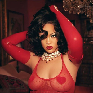 Naked Celebrity Pic Rihanna 023 pic