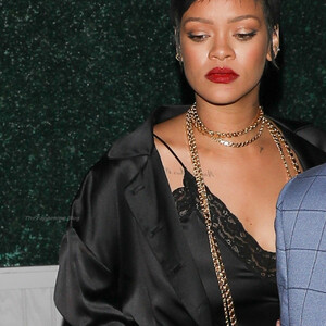 Real Celebrity Nude Rihanna 018 pic