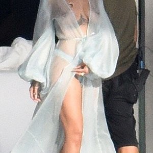 Celebrity Nude Pic Rihanna 023 pic