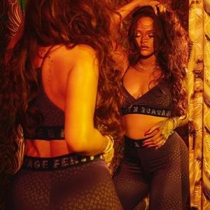 Naked Celebrity Rihanna 004 pic