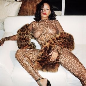 Newest Celebrity Nude Rihanna 001 pic