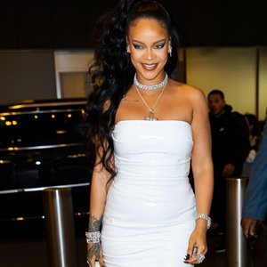 Rihanna Sexy (24 New Photos) – Leaked Nudes