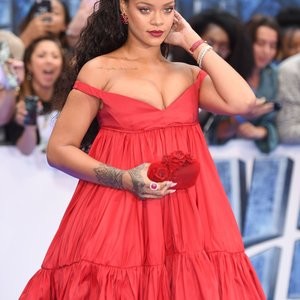 Rihanna Sexy (29 Photos) – Leaked Nudes