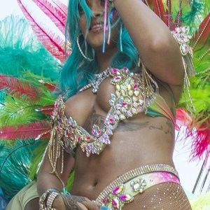 Hot Naked Celeb Rihanna 044 pic