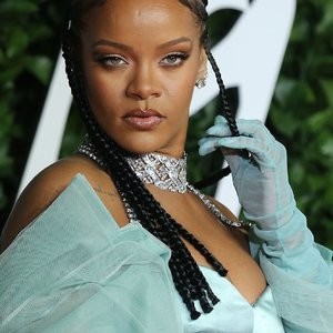Rihanna Sexy (42 Photos) – Leaked Nudes