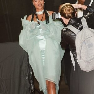 Celebrity Leaked Nude Photo Rihanna 007 pic