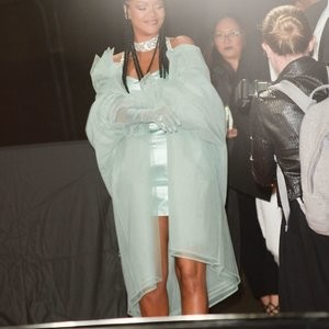 Naked Celebrity Pic Rihanna 008 pic
