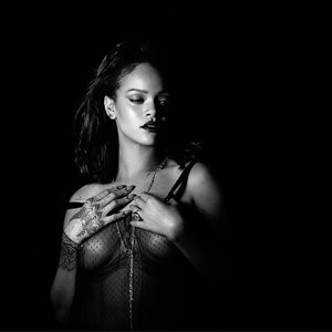 Rihanna Sexy & Topless (13 Photos) – Leaked Nudes