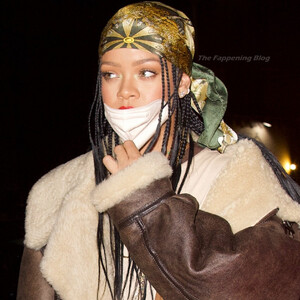 Free Nude Celeb Rihanna 013 pic