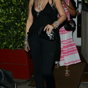 Free nude Celebrity Rihanna 032 pic