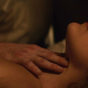 Naked Celebrity Riley Keough 052 pic