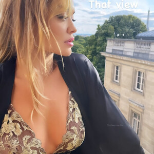 Celebrity Nude Pic Rita Ora 004 pic