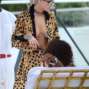 Naked celebrity picture Rita Ora 059 pic