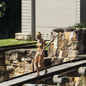 Naked Celebrity Rita Ora 014 pic